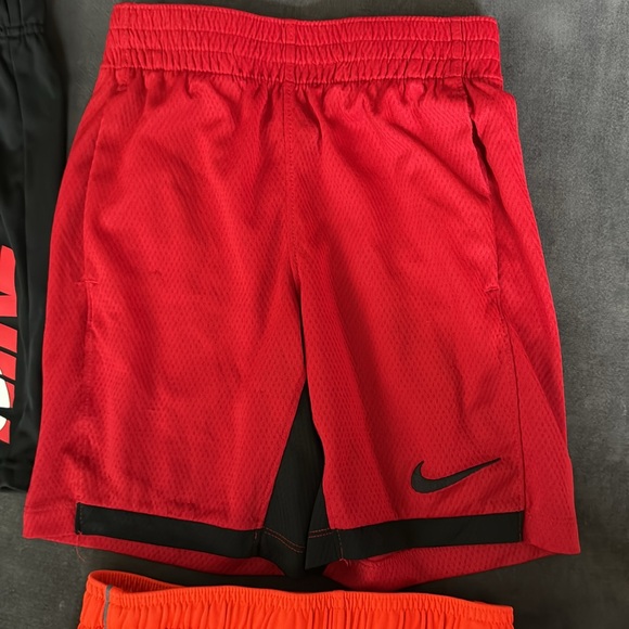 Boys athletic shorts YS youth small bundle.  2-Nike and 2-Under Armour - Picture 6 of 9
